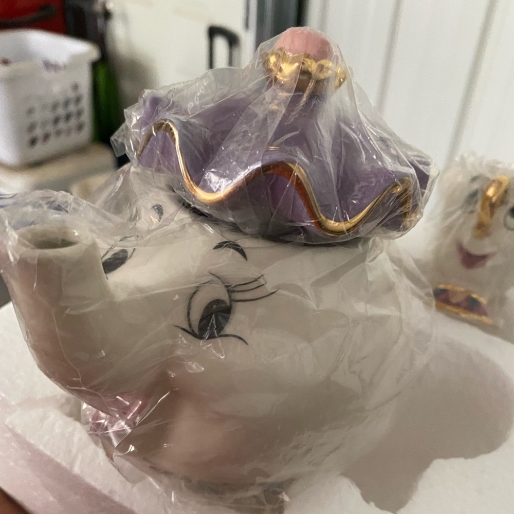 Disney Beauty & the Beast Mrs.Potts & Chip